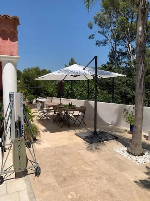 Bois Joli Bed & Breakfast Hyeres 0*,